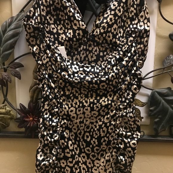 Guess - Picture 2 of 7